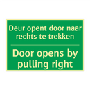 Deur opent door naar rechts te /.../ - Door opens by pulling right /.../