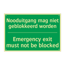 Nooduitgang mag niet geblokkeerd /.../ - Emergency exit must not be /.../