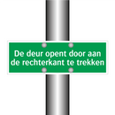 De deur opent door aan de rechterkant te trekken & De deur opent door aan de rechterkant te trekken