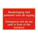 Nooduitgang niet parkeren voor de ingang - Emergency exit do not park in front of the /.../
