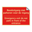 Nooduitgang niet parkeren voor de ingang - Emergency exit do not park in front of the /.../