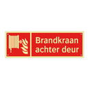 Brandkraan achter deur