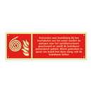 Instructies voor brandslang Bij het inschakelen van het water worden de pompen voor het sprinklersysteem geactiveerd en wordt de brandweer automatisch gebeld. Alleen gebruiken in geval van brand met deze slang, ook de brandweer bellen