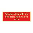 Brandmeldcentrale aan de andere kant van de deur