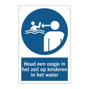 Houd een oogje in het zeil op kinderen in het water