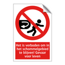 Het is verboden om in het schommelgebied te blijven! Gevaar voor leven