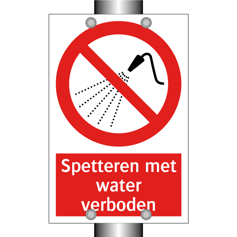 Spetteren met water verboden