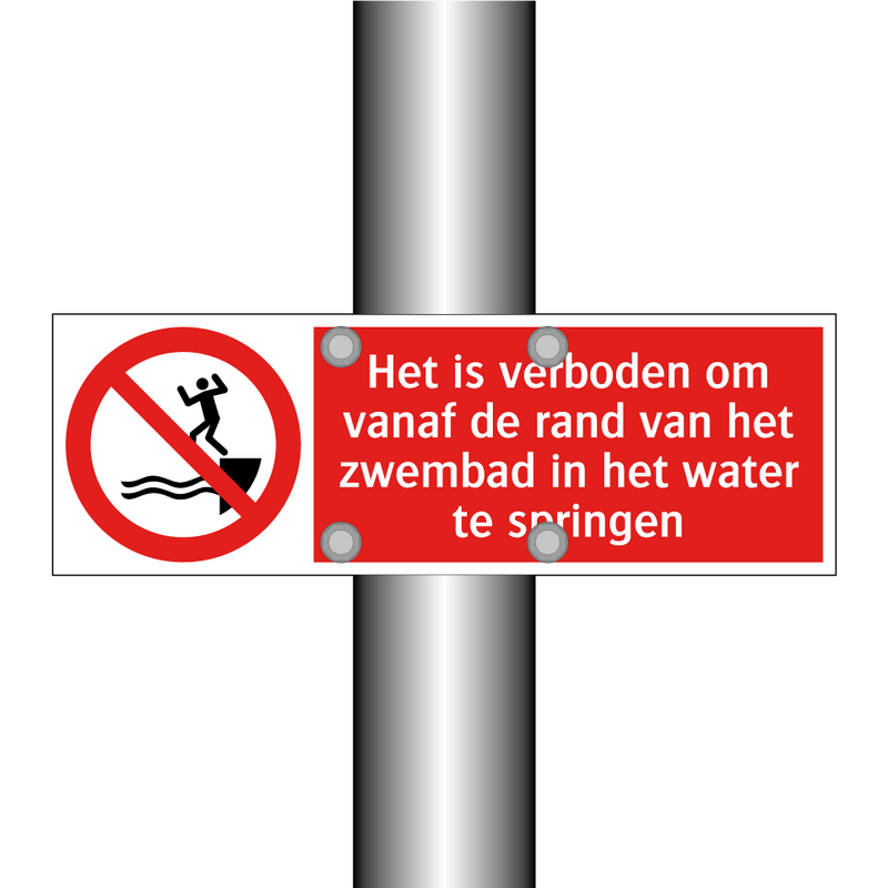 Het is verboden om vanaf de rand van het zwembad in het water te springen