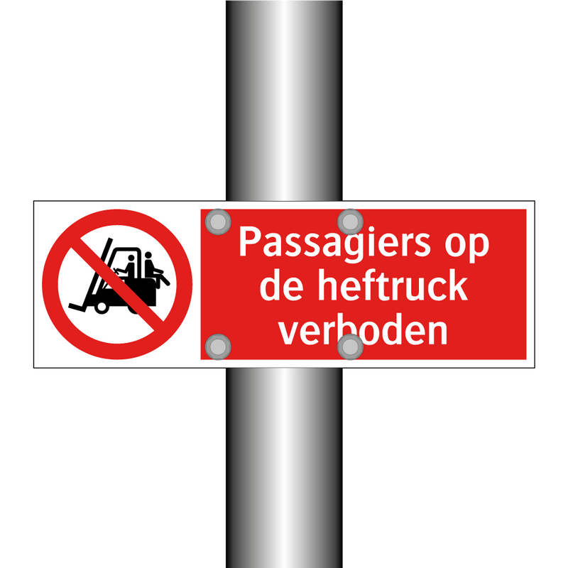 Passagiers op de heftruck verboden