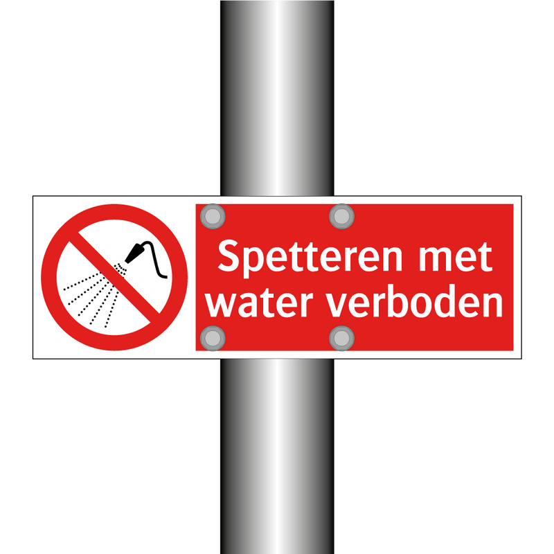 Spetteren met water verboden