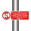 U moet nu de belangrijkste vergadering van de dag hebben. Schakel alstublieft uw telefoon uit; uw kind wacht op u