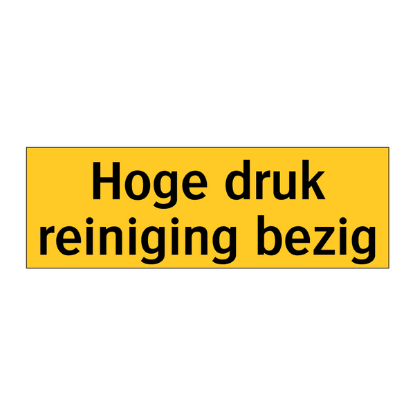 Hoge druk reiniging bezig