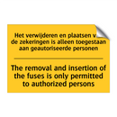 Het verwijderen en plaatsen van /.../ - The removal and insertion of the /.../