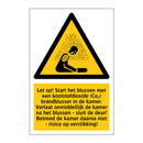 Let op! Start het blussen met een koolstofdioxide (Co₂) brandblusser in de kamer. Verlaat onmiddellijk de kamer na het blussen - sluit de deur! Betreed de kamer daarna niet - risico op verstikking!